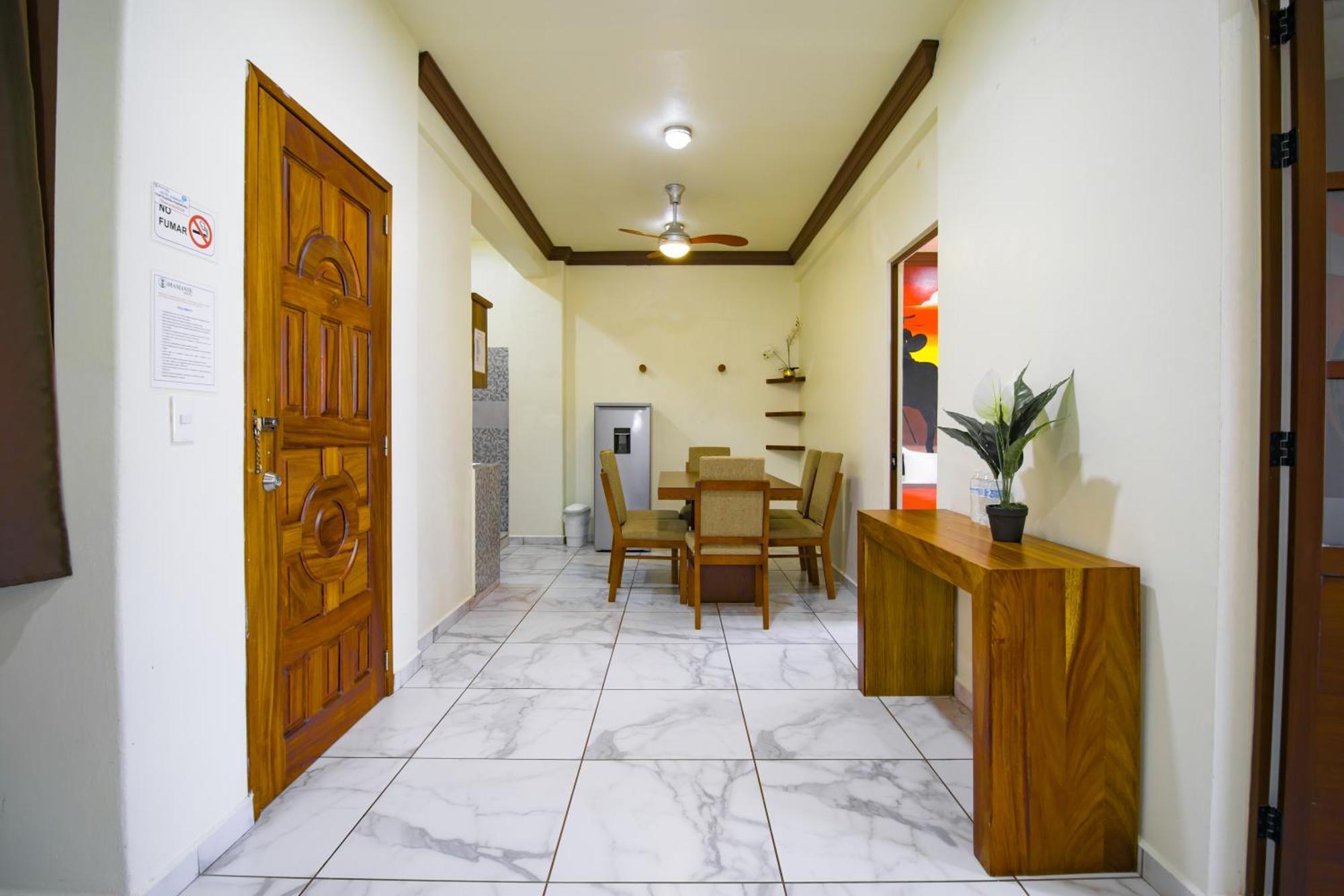 Hotel Diamante *